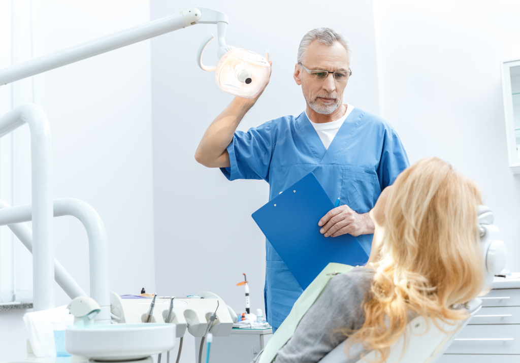 Комплексная диагностика врача-стоматолога ортопеда с обсуждением плана лечения*<br>
